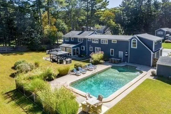 112 Donna Drive, Hanover
