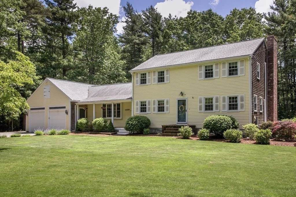 157 King Phillips Path, Duxbury