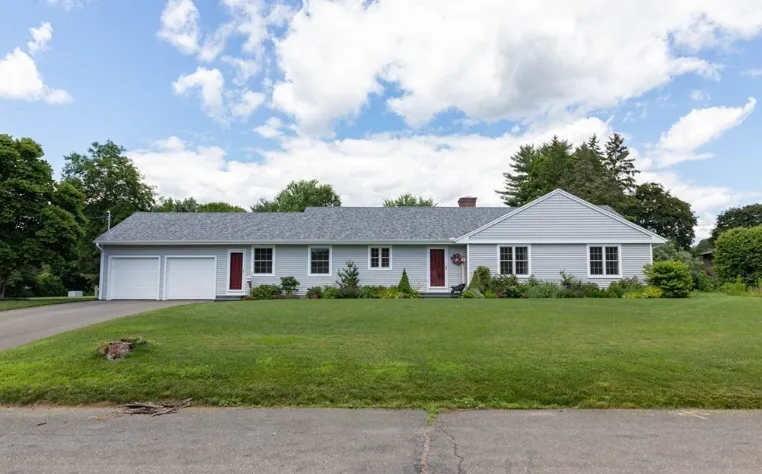 38 E Primrose Drive, Longmeadow